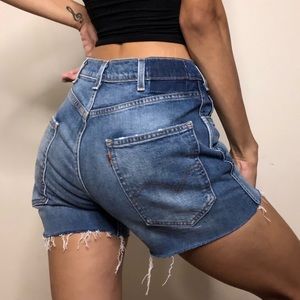 Vintage orange tab Levi’s 505 shorts size 27